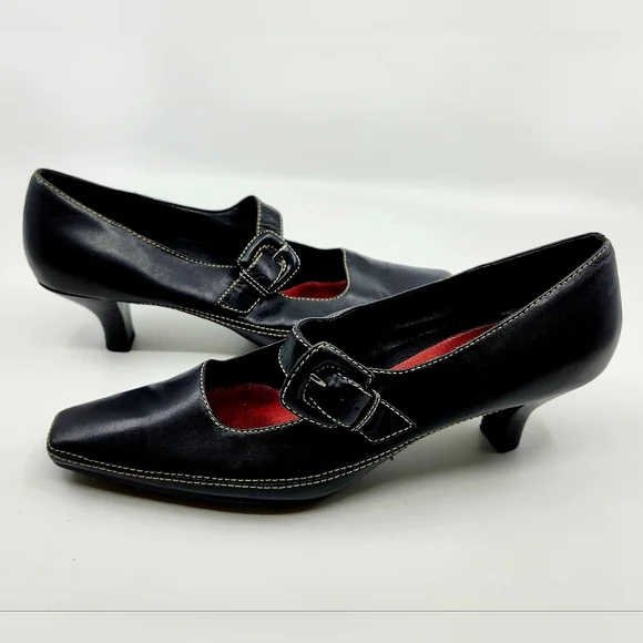 AEROSOLES Black Leather Mary Jane Buckle Heels Size 8 Topstitcing - Picture 5 of 9